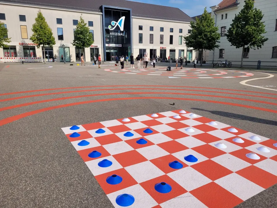Projekt „Spielfeld Stadt“ auf Wittenbergs Arsenalplatz umgesetzt