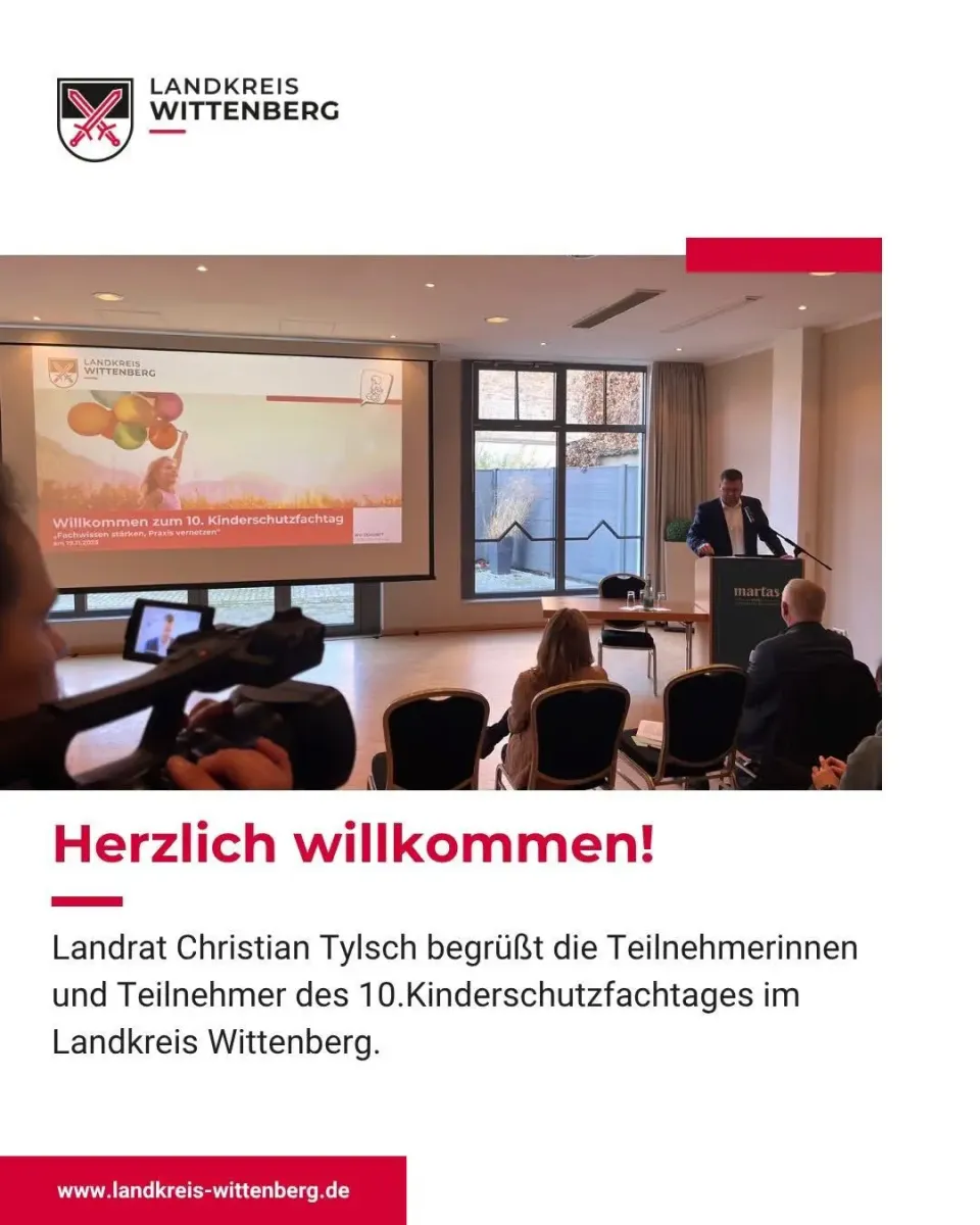Beitrag des Landkreises: Landrat Christian Tylsch begrüßt die Teilnehmenden